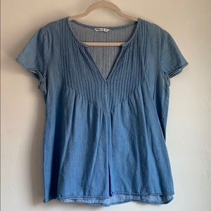 Women’s Gap Jean Shirt